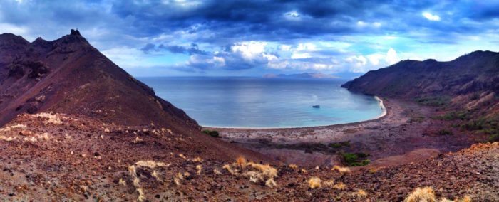 The cove of Laba Island from the top of the mountain